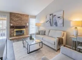 Landing Modern Apartment with Amazing Amenities (ID8228X10)