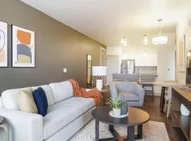 Landing Modern Apartment with Amazing Amenities (ID1009X820)