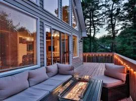 Chalet with Hot Tub near Lake, Pool and Beach