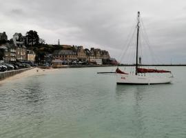 Studio 2 proche du port, hotell i Cancale