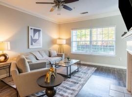 Landing Modern Apartment with Amazing Amenities (ID7365X03), pet-friendly hotel in Midlothian