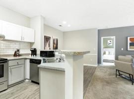 Landing Modern Apartment with Amazing Amenities (ID4762X60), hotel in Lithia Springs