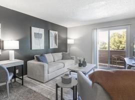 Landing Modern Apartment with Amazing Amenities (ID9974X77), apartamento em Sparks