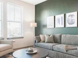 Landing Modern Apartment with Amazing Amenities (ID8617X66)