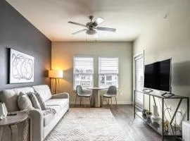 Landing Modern Apartment with Amazing Amenities (ID8624X14)