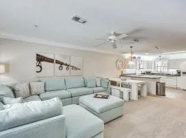 Townhome w/ Outdoor Pool & White Lake Access!
