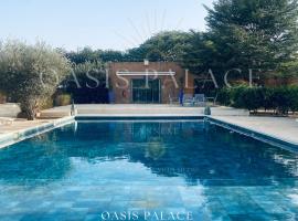 Oasis Palace, L’Annexe de La Tanière Villa Metsu, hôtel à Ndiorhorh