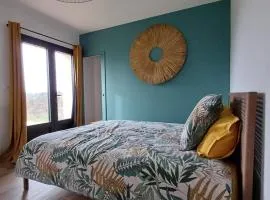 La maison aux volets bleus