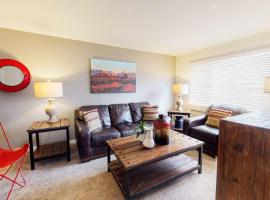 Downtown Cozy Home Base - Purple Sage 7, holiday rental in Moab