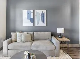 Landing Modern Apartment with Amazing Amenities (ID9427X28)