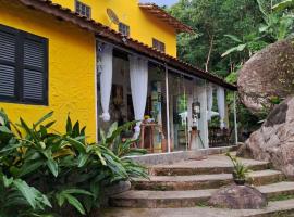 Pousada Familia Viva Trindade, glamping site in Trindade