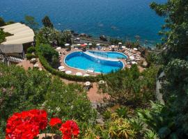 Baia Taormina - CDSHotels, hotel v mestu Forza dʼAgro