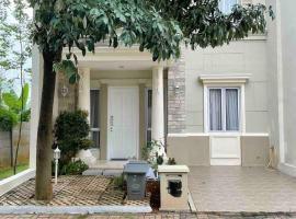 akhemy homestay, hotel v destinaci Tangerang