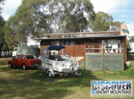 Currawong Cottage, semesterhus i Anglers Reach