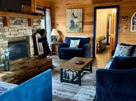 Blue Beary Delight Newly renovated Near Everything, hotel sa Sevierville