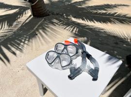 Sunrise 2 - 2 Bed Suite - Beachside - Upper Floor, Hotel in Whitehouse