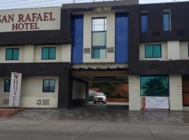 Hotel San Rafael: , El Tajín Havaalanı - PAZ yakınında bir otel