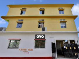 OYO Flagship 81140 The AB Homes, hotel in Kāhārpāra