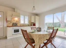 700m plage d'Arès- Jardin et pins, maison pour 4