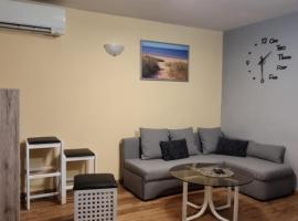 Apartmaji Medved, brezplačno parkiranje, hotel a Tacen