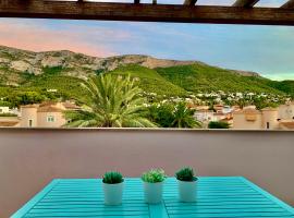 Hoteltype Penthouse 2 Beds, Parking, WIFI & pool Stunning Views, hotel near Denia Bus Station, Denia