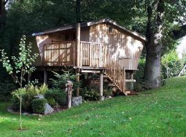 La cabane perchée du trappeur, tente de luxe à Écrainville