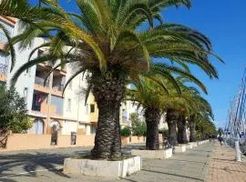 T2 sur le port avec parking