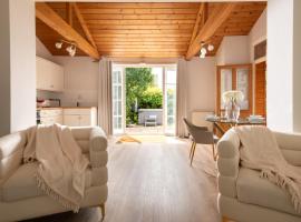 Snowdrop - Connect to the Nature in the Hot Tub, holiday home in Blandford Forum