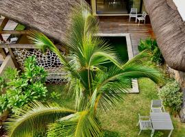 Villa Balinaise avec piscine, atostogų namelis mieste Rivjer Nuaras