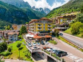 Alpenresort Belvedere Wellness & Beauty, spa hotel in Molveno
