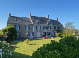 La Maison du Pays Coutançais, hotel in Gouville-sur-Mer