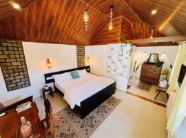 Calm Shack - 2 Bedroom-Boutique Farm Stay, hotel in Munnar