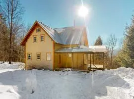 Light-filled Retreat in Mad River Valley