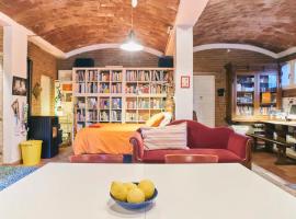 Loft Art Studio Sant Cugat - Barcelona โรงแรมในซันต์กูกัต เดล บาเยส