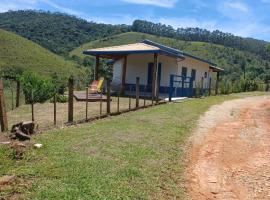 Chale Jatoba Monteiro Lobato, дом для отпуска в городе Монтейру-Лобату