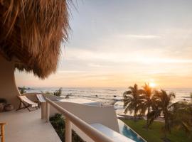 Los Panchos Luxury Vacation Villas, hotel in La Majahua