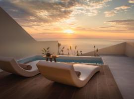 Pnoe Luxury Suites, hotel v Firi