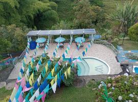 El jazmin, hotel u gradu 'Circasia'