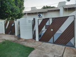 Casa privativa próximo ao centro e aeroporto.