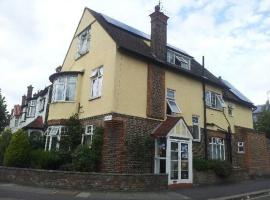 Compton Guest House, vacation rental in London