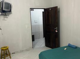 Pousada bom preço, habitación en casa particular en Salinópolis