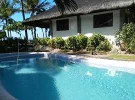 Beachfront house in Baua with swimming pool.