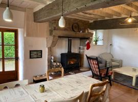 Maison de campagne, Au 40, Morvan, Bourgogne, cottage ở La Comelle