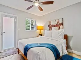 Wilton Manors 2BR Charm! Walk to the Drive