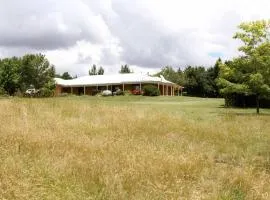 Topsys Corner - large rural house near Orange