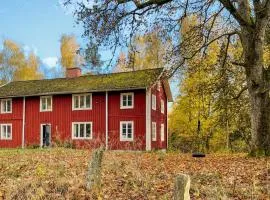 6 Bedroom Gorgeous Home In Älmhult