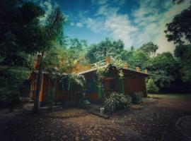 Greenish Fence Homestay - Wayanad, villa in Meenangadi