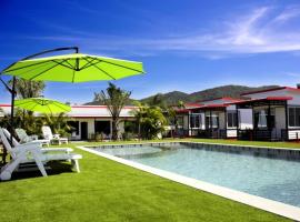 Cape Go Resort, hotel dengan kolam renang di Chao Lao Beach