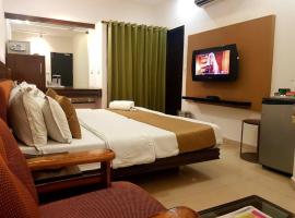 Hotel White Tree, Chandigarh, viešbutis mieste Čandigarchas