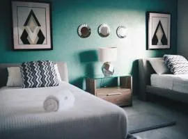 LUXURY CONDO BEACHFRONT